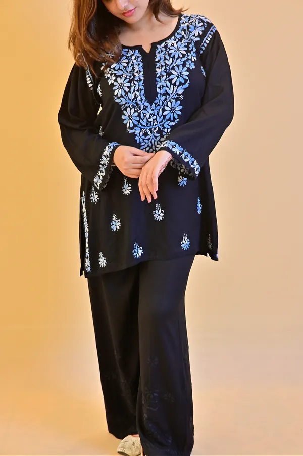 Black_Embroidered_Straight_Kurti_For_Women