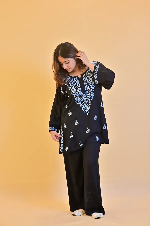 Black_Embroidered_Straight_Kurti_For_Women