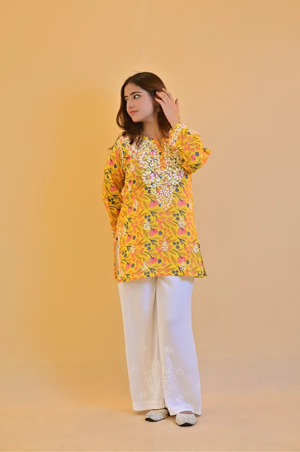 Yellow_Mulmul_Straight_Kurta_For_Women
