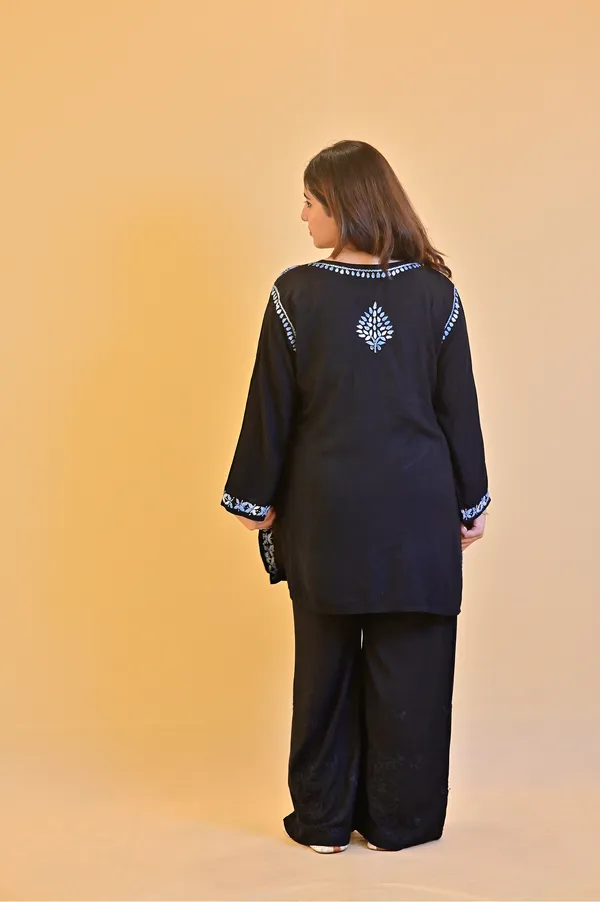 Black_Embroidered_Straight_Kurti_For_Women