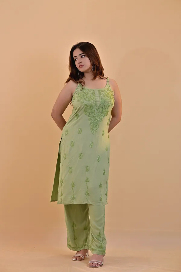 Green_Rayon_Sleeveless_Embroidered_Kurta_Set_For_Women