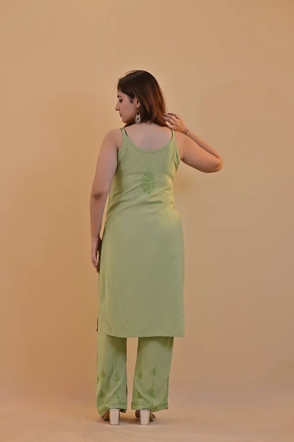 Green_Rayon_Sleeveless_Embroidered_Kurta_Set_For_Women
