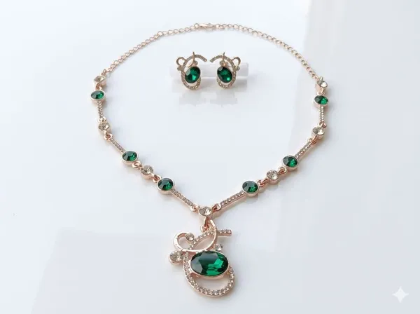 Gold_Green_Alloy_Oval_Stone_Necklace_And_Earrings_Set_For_Women