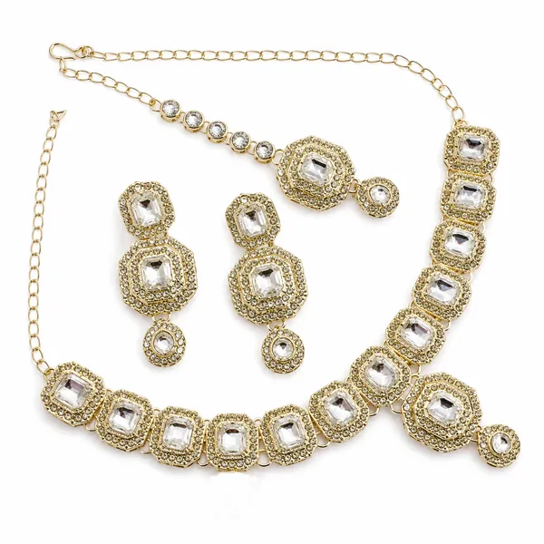 Gold_Alloy_Traditional_Necklace_Earrings_And_Maang_Tikka_Set_For_Women