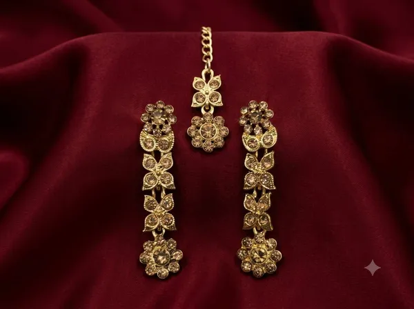 Golden_Alloy_Floral_Motif_Necklace_Earrings_Maang_Tikka_Set_For_Women