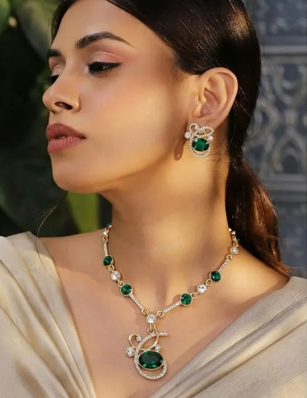 Gold_Green_Alloy_Oval_Stone_Necklace_And_Earrings_Set_For_Women