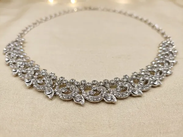 Silver_Alloy_Crystal_Floral_Necklace_Earrings_Maang_Tikka_Set_For_Women