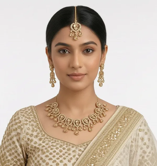 Copper_Gold_Alloy_Stone_Studded_Necklace_Earrings_Maang_Tikka_Set_For_Women