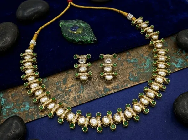 Green_Golden_Alloy_Kundan_Oval_Stone_Necklace_Earrings_Set_For_Women