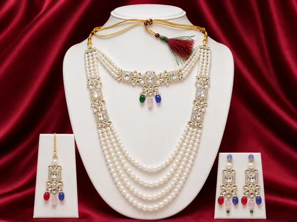 Pearl_Multicolour_Alloy_Layered_Necklace_Earrings_Maang_Tikka_Set_For_Women