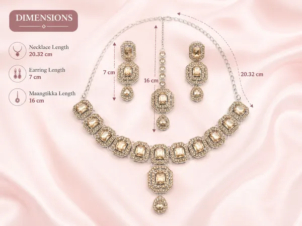 Gold_Alloy_Traditional_Necklace_Earrings_And_Maang_Tikka_Set_For_Women