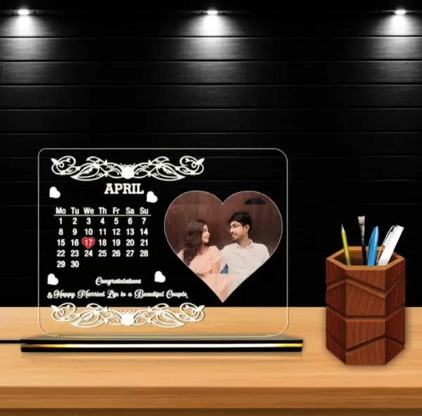 Acrylic_Heart_Photo_Calendar_Desk_Frame