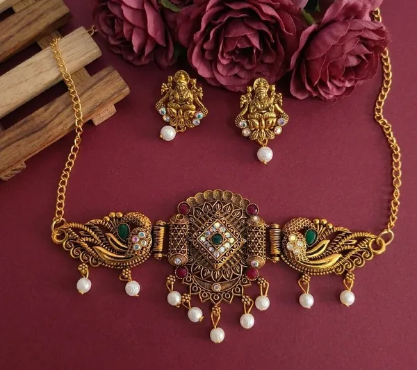 Gold_Tone_Traditional_Choker_Necklace_Set_for_Women