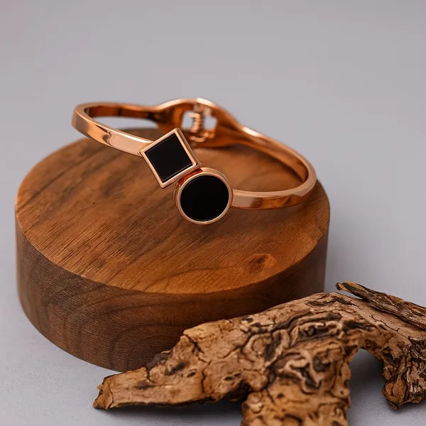 Rose_Gold_Geometric_Bracelet_for_Women