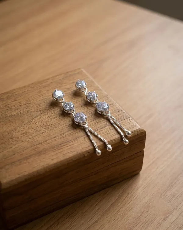 Silver-Tone_Rhinestone_Drop_Earrings_for_Women