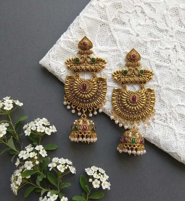 Gold_Tone_Traditional_Jhumka_Earrings_for_Women
