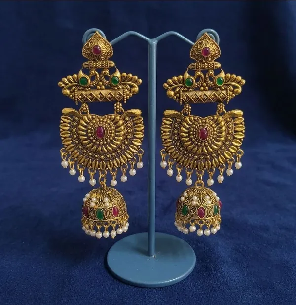 Gold_Tone_Traditional_Jhumka_Earrings_for_Women
