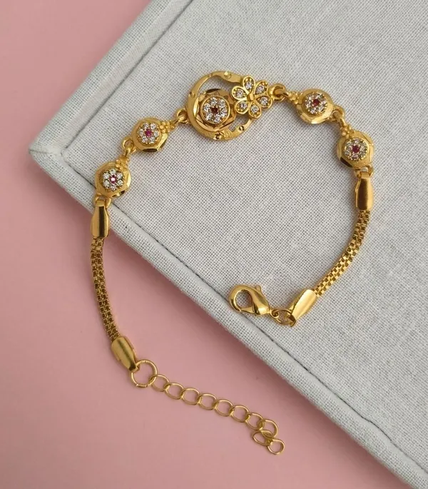 Gold-Tone_Floral_Design_Bracelet_for_Women