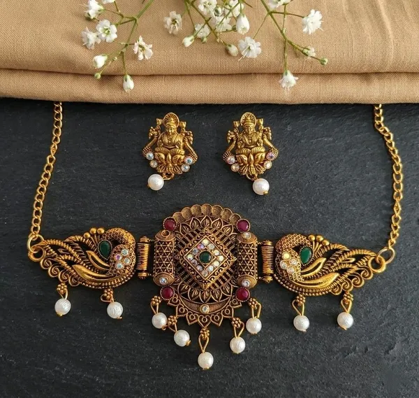 Gold_Tone_Traditional_Choker_Necklace_Set_for_Women