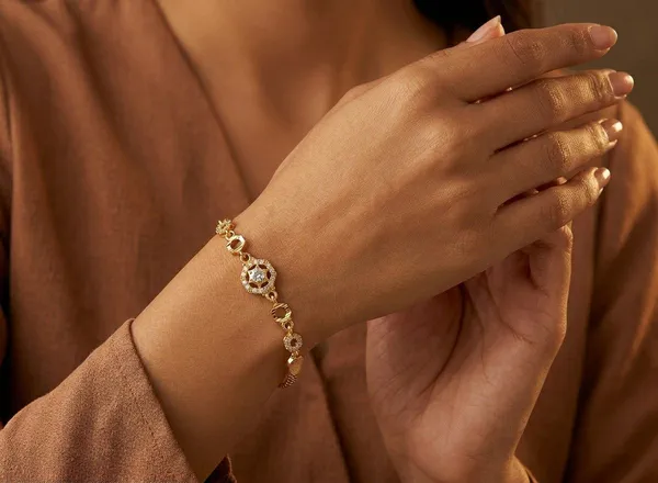 Gold_Tone_Geometric_Link_Bracelet_for_Women