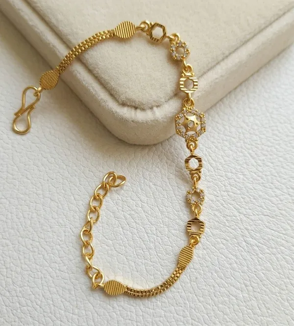 Gold_Tone_Geometric_Link_Bracelet_for_Women