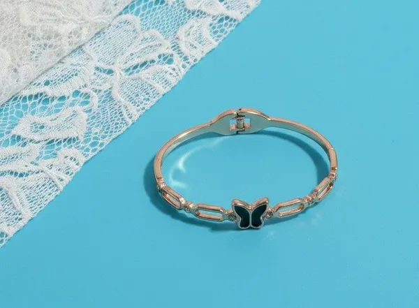 Rose_Gold_Butterfly_Bracelet_for_Women