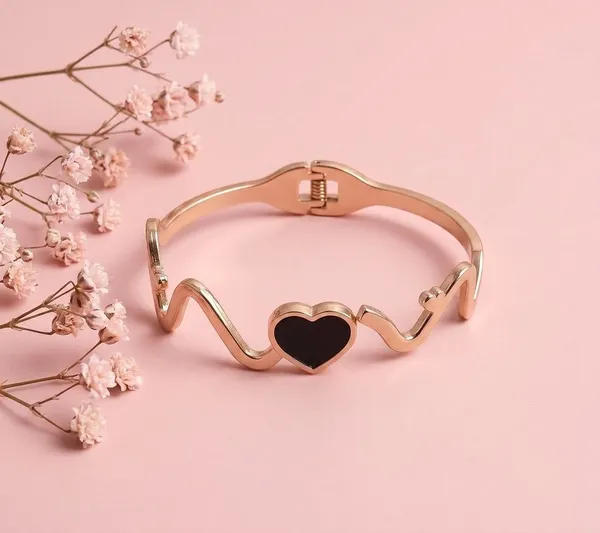 Rose_Gold_Metal_Heart_Cuff_Bracelet_for_Women