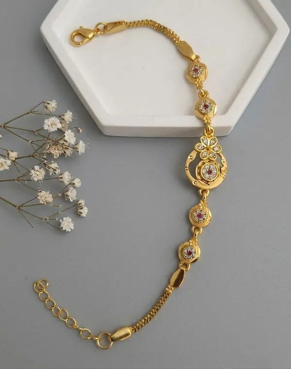 Gold-Tone_Floral_Design_Bracelet_for_Women