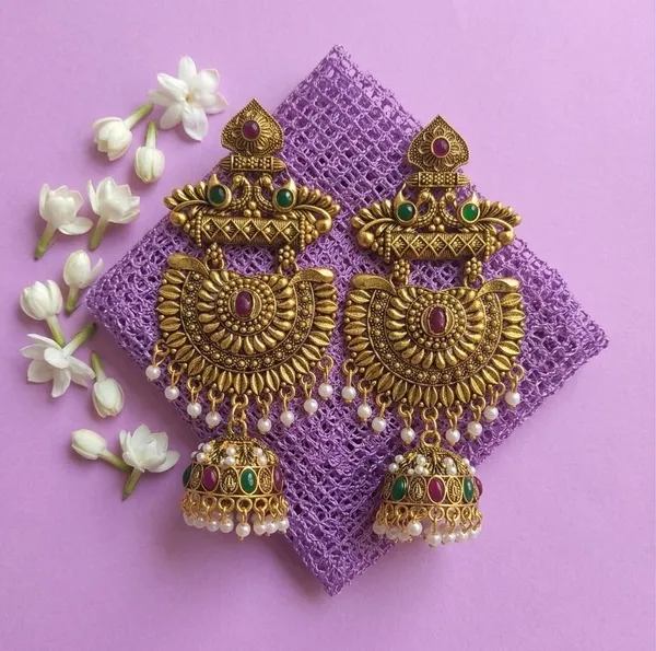 Gold_Tone_Traditional_Jhumka_Earrings_for_Women