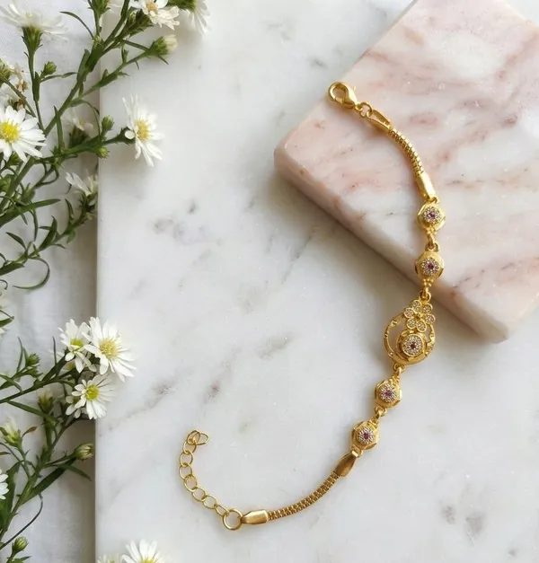 Gold-Tone_Floral_Design_Bracelet_for_Women