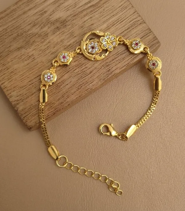 Gold-Tone_Floral_Design_Bracelet_for_Women