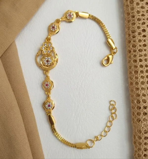 Gold-Tone_Floral_Design_Bracelet_for_Women