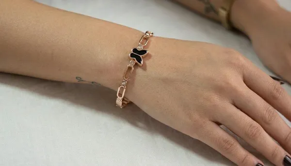 Rose_Gold_Butterfly_Bracelet_for_Women