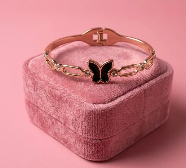Rose_Gold_Butterfly_Bracelet_for_Women