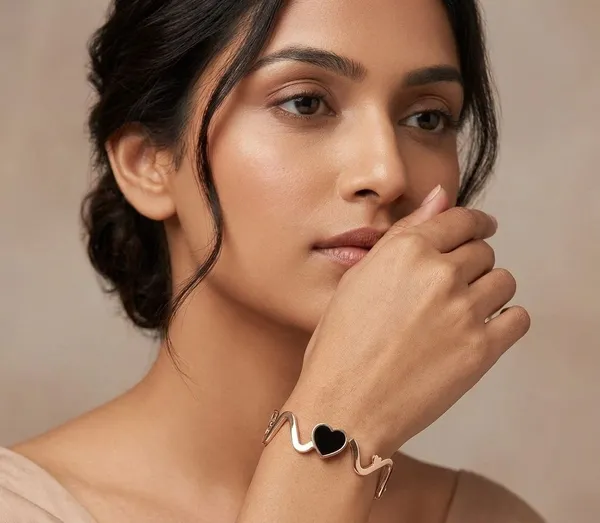 Rose_Gold_Metal_Heart_Cuff_Bracelet_for_Women