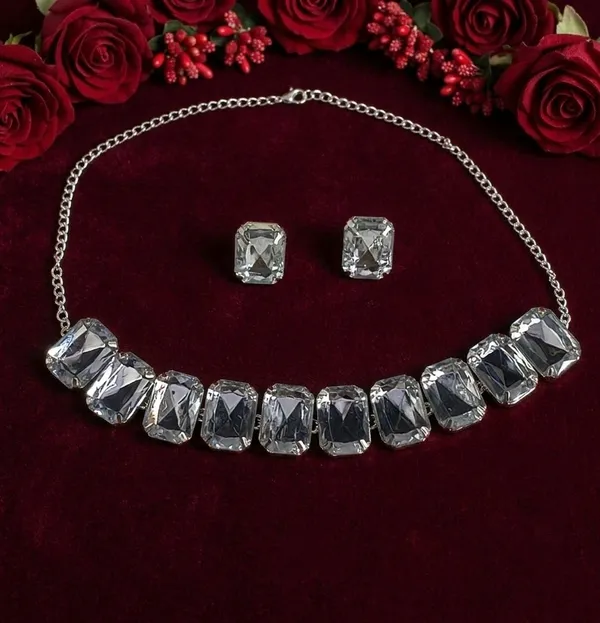 Silver_Tone_Crystal_Necklace_Set_for_Women