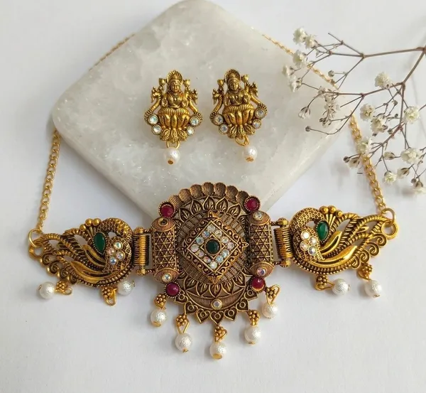 Gold_Tone_Traditional_Choker_Necklace_Set_for_Women