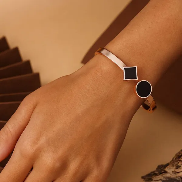 Rose_Gold_Geometric_Bracelet_for_Women