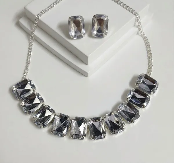 Silver_Tone_Crystal_Necklace_Set_for_Women