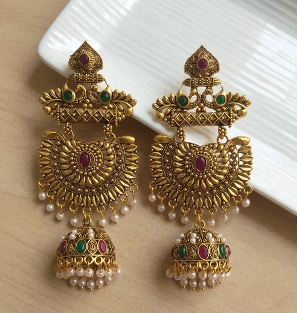 Gold_Tone_Traditional_Jhumka_Earrings_for_Women