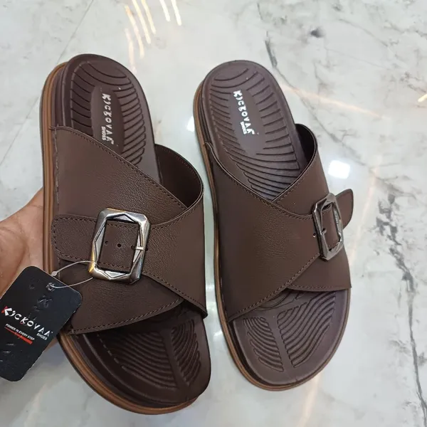 Brown_Synthetic_Leather_Buckle_Cross_Strap_Sandals_For_Men