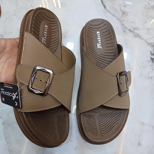 Brown_Synthetic_Leather_Crossover_Buckle_Strap_Sandals_For_Men