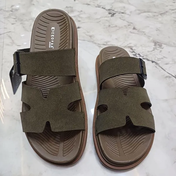 Olive_Synthetic_Leather_Adjustable_Buckle_Strap_Sandals_For_Men