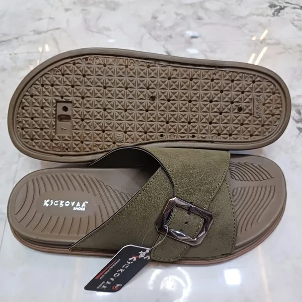 Olive_Synthetic_Leather_Textured_Cross_Strap_Buckle_Sandals_For_Men