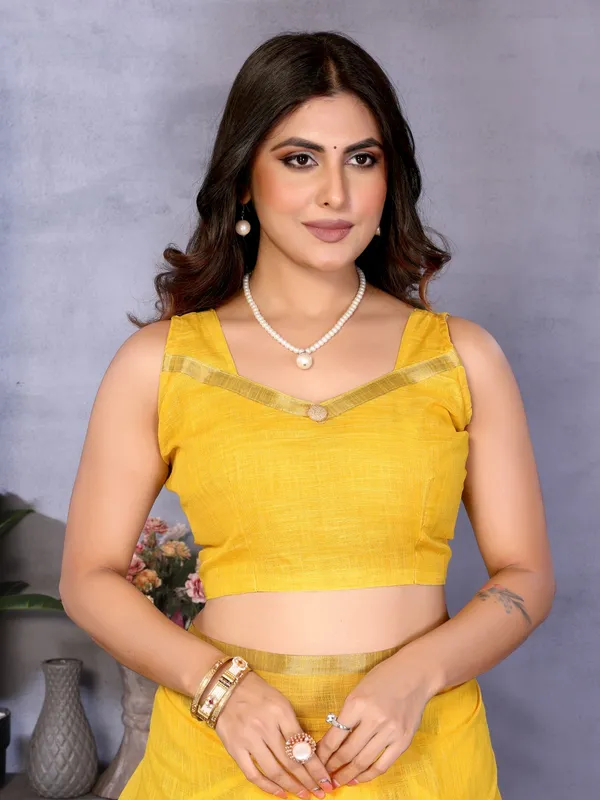 Yellow_Linen_Floral_Printed_Saree_For_Women
