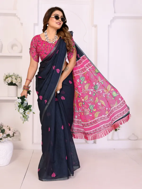 Navy_Linen_Floral_Printed_Saree_For_Women
