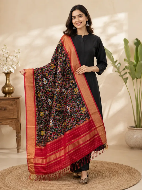 Multicolor_Pure_Silk_Dupatta_For_Women