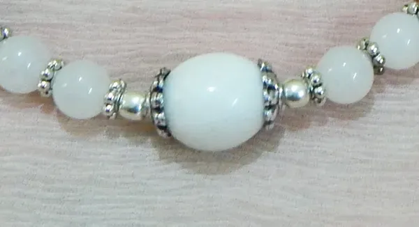 White_Gemstone_Agate_Rudraksha_Beads_Bracelet_For_Women