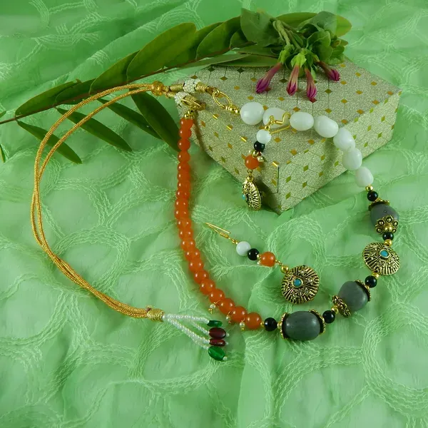 Multicolor_Gemstone_Tumble_Stone_Beads_Necklace_For_Women