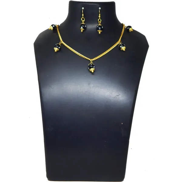 Gold_Metal_Chain_Glass_Beads_Necklace_For_Women